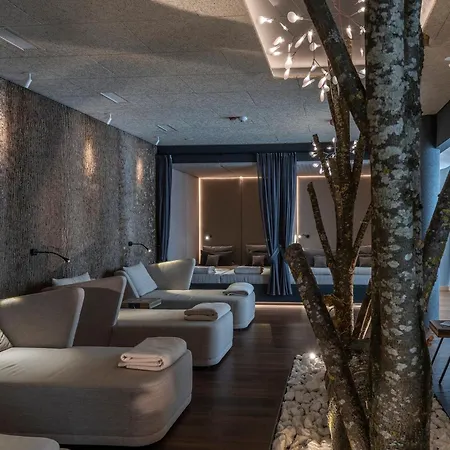 Hotel Lindenwirt 4*